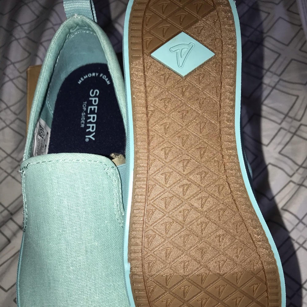 Sperry - Picture 3 of 5